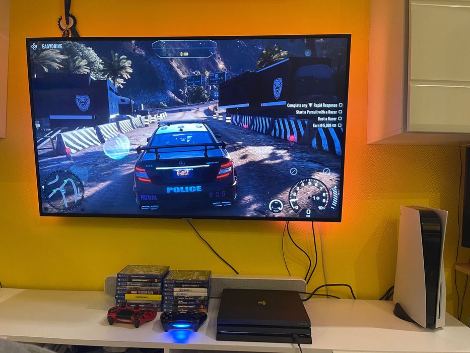 Sony PlayStation 4 PRO 1000gb в ідеальному стані на подарунок PS4