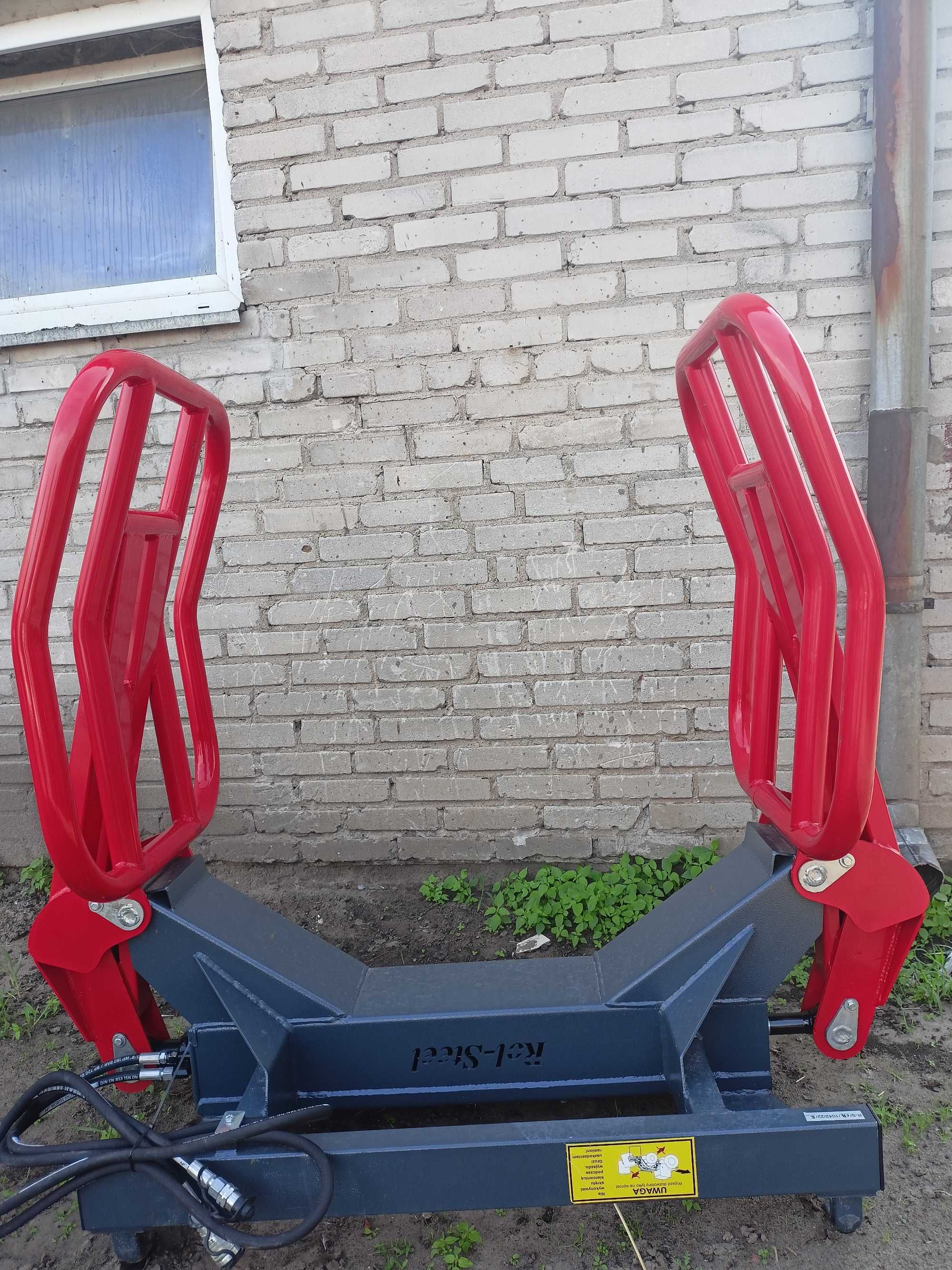 Chwytak do bel słomy/ Łapy do bal do tura ciągnika/ ładowarki DOWÓZ