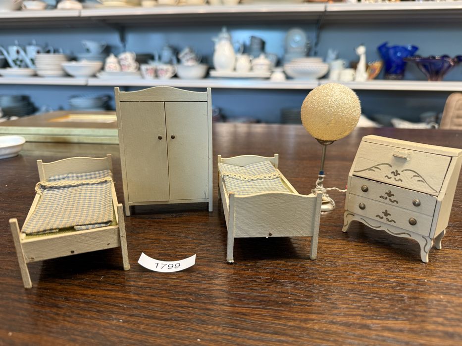 Stare mini meble jasne domek dla lalek sypialnia retro vintage 1799