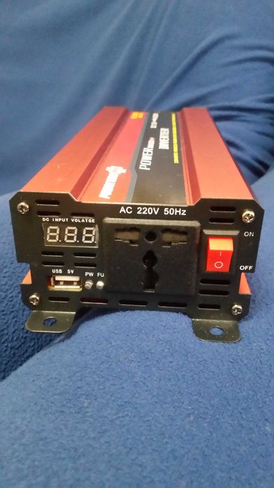 Преобразователь напряжения PowerOne Plus 900W + LCD 12/220V SSB-1500W