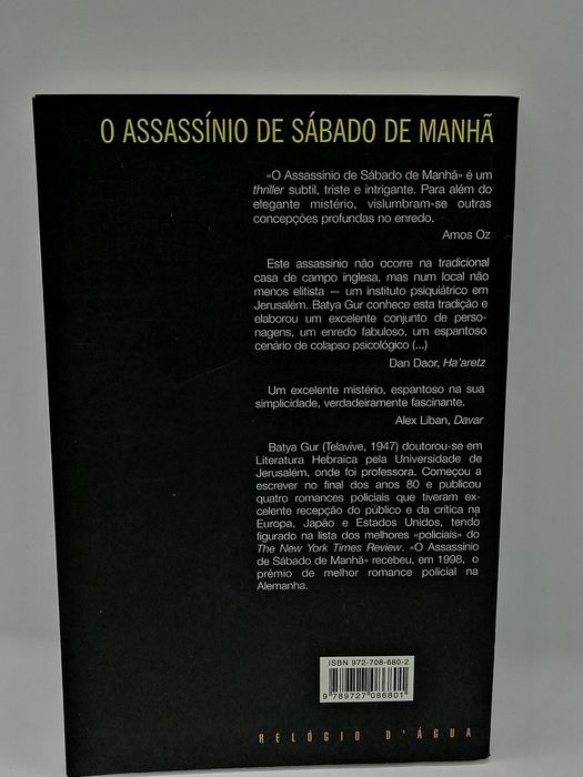 Livro "O assassínio de sábado de manhã" de Batya Gur em ótimo estado