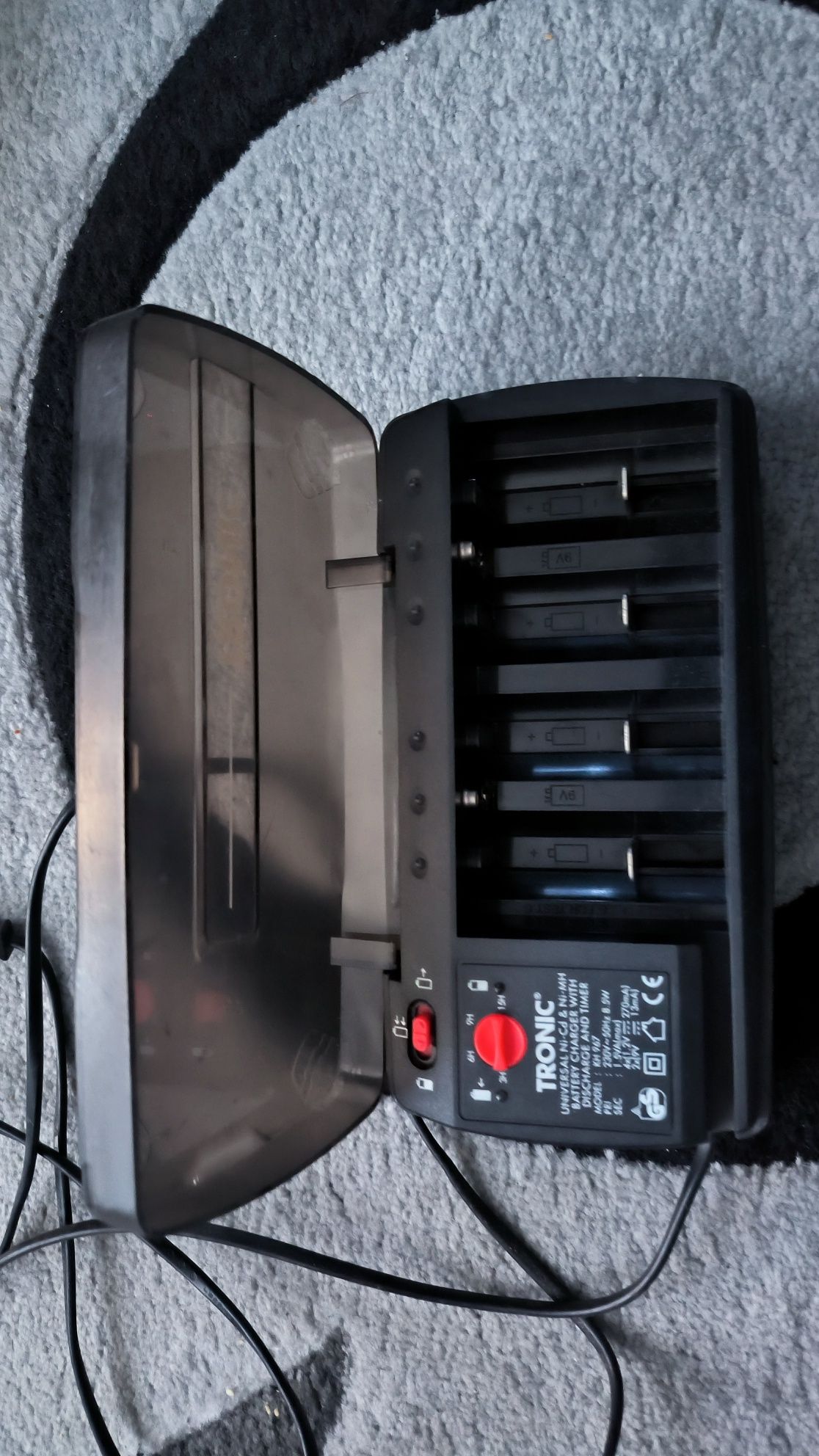 Ładowarka do akumulatorów, baterii TRONIC KH 967