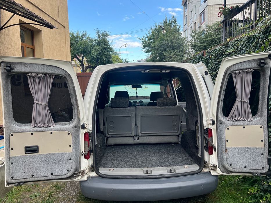Продам машину Volkswagen Caddy 1.9. 2005 рік