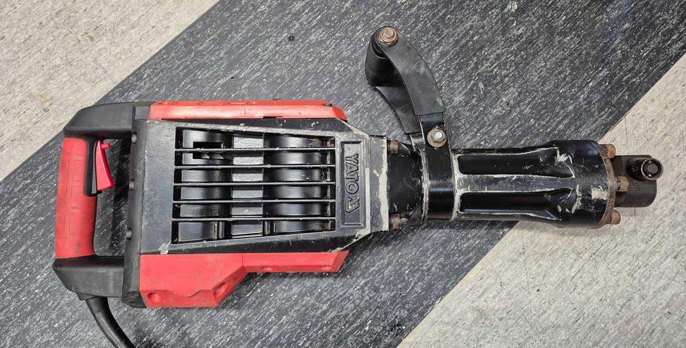 Młot wyburzeniowy YATO YT-82001, 1600W 65J, Komis Jasło Czackiego