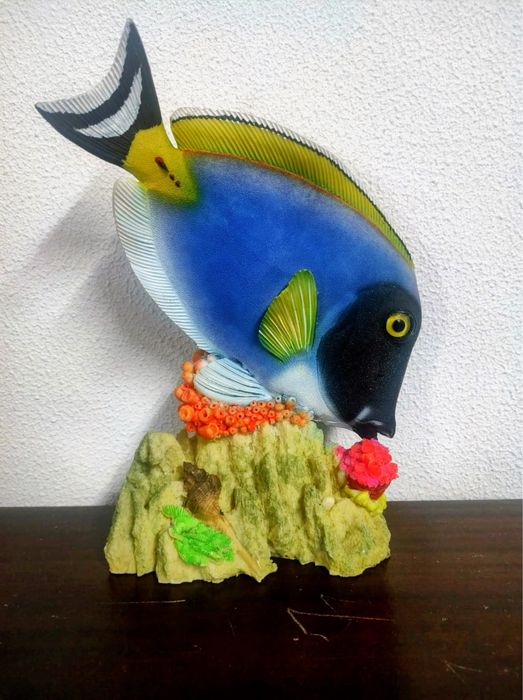 Esculturas de peixes