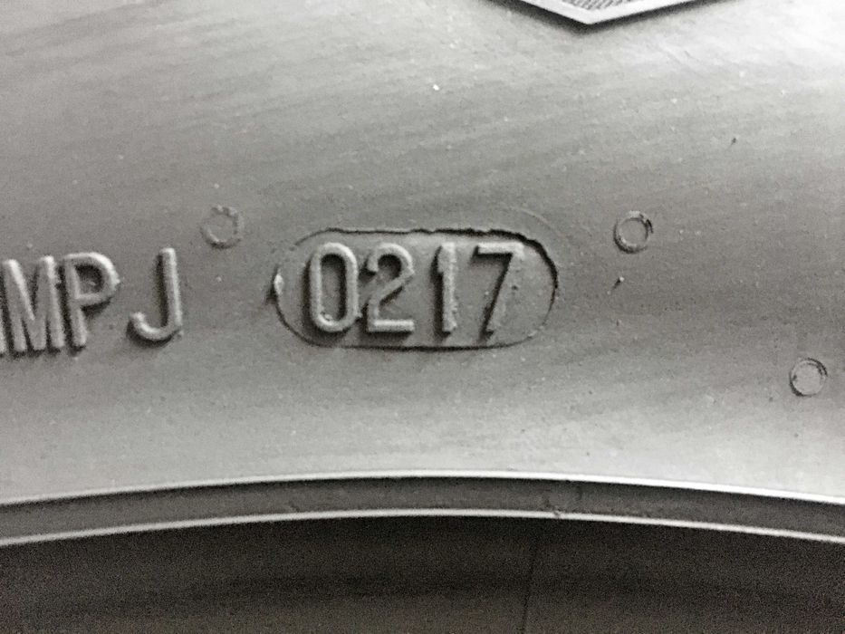 Шини Б/в 285.60.18  1шт General