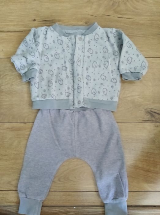Ciepły komplecik dres niemowlęcy Mrofi