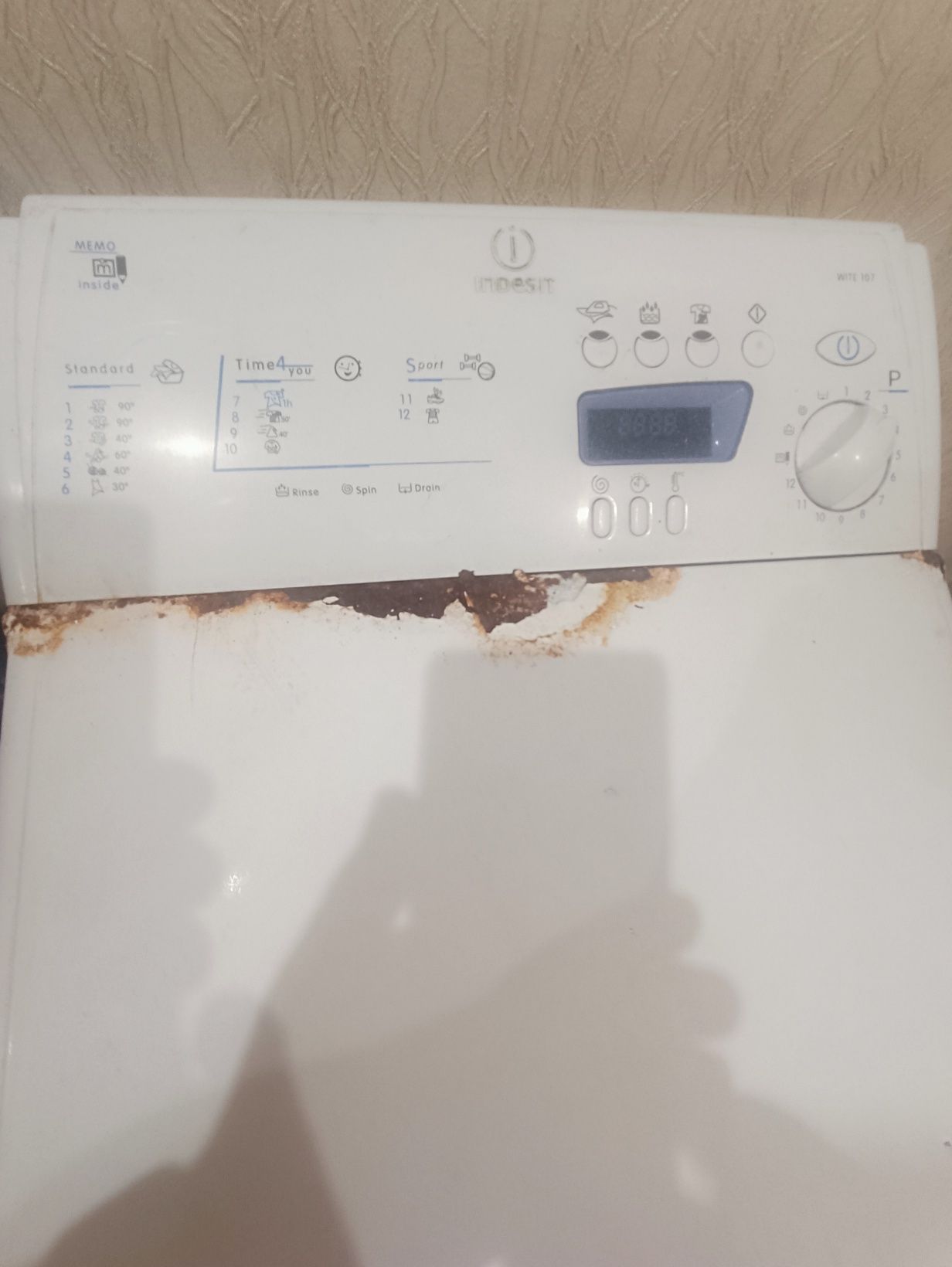 Продам стиральную машинку indesit wite 107 в нерабочем состоянии