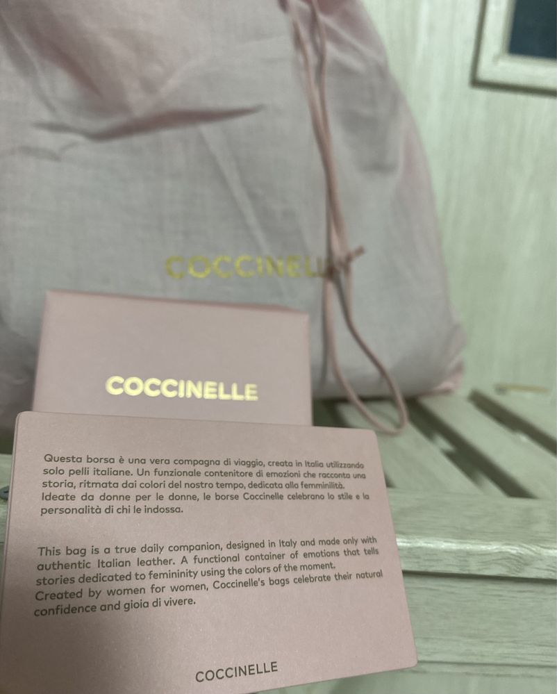 Сумка Coccinelle, оригінал, чудово підійде на подарунок