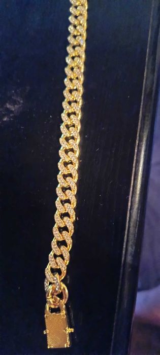 Obroża dla małego psa z błyszczącymi kamyczkami