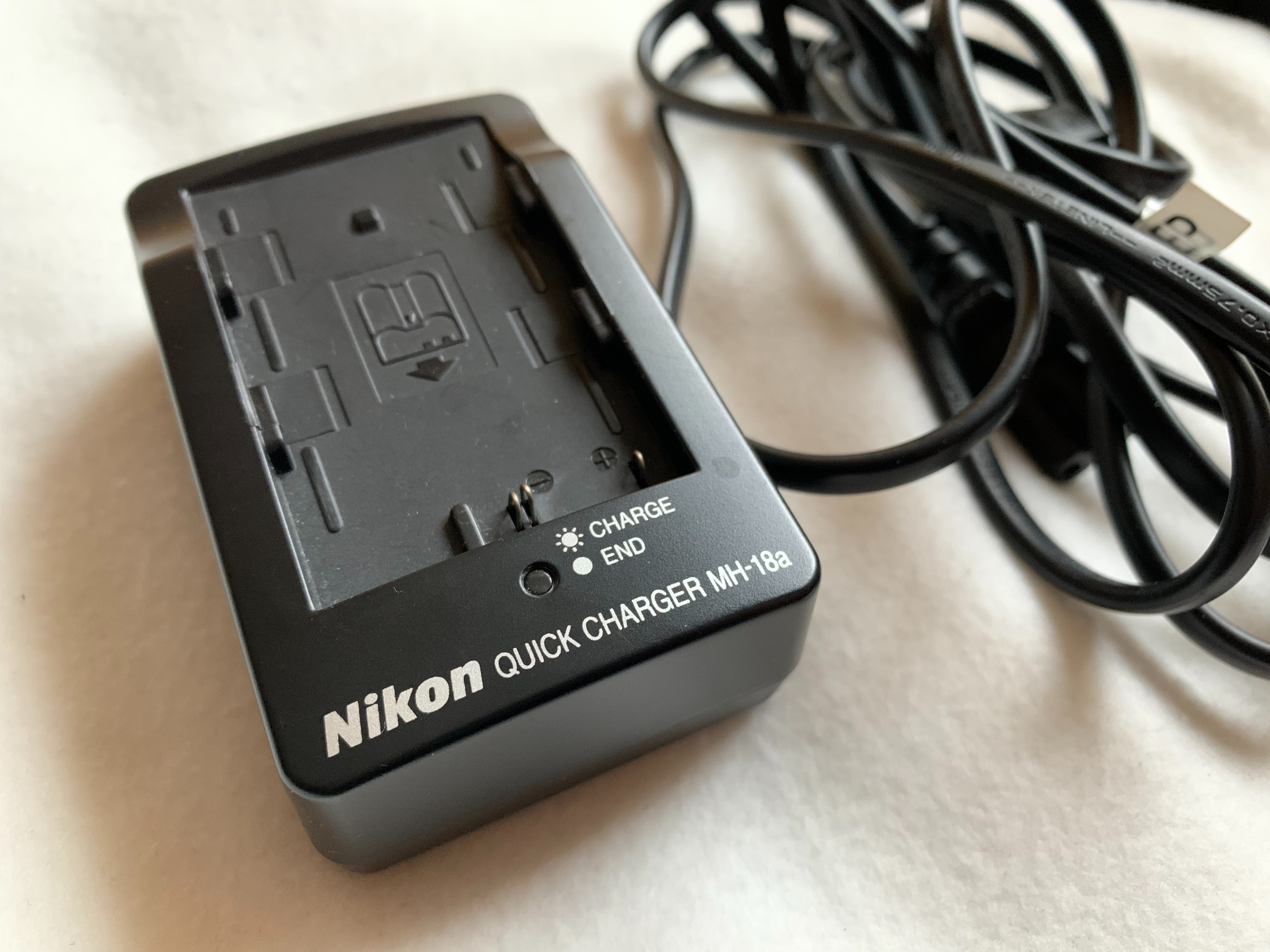 Ładowarka do akumulatorów Nikon Quick charger MH 18a