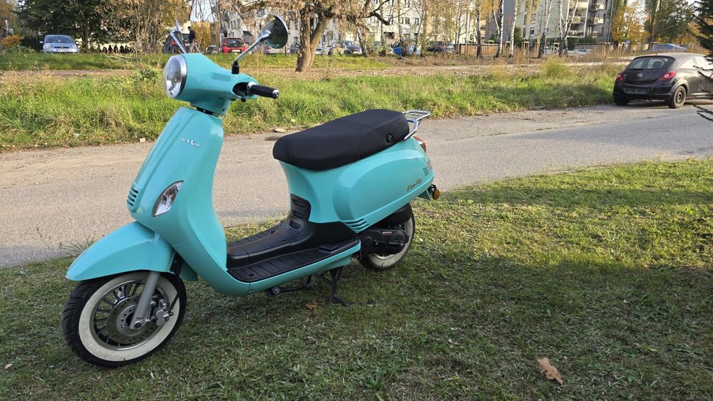Vespa Luxxon 50 cm  z Niemiec zarejestrowany nowy Transport .