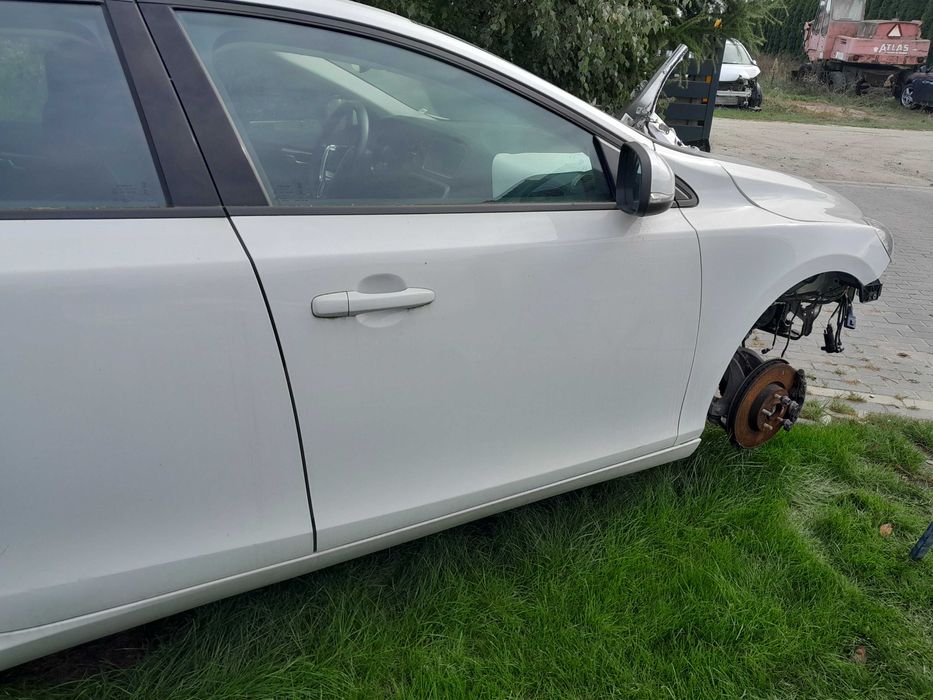 Volvo v40 t2 uszkodzony