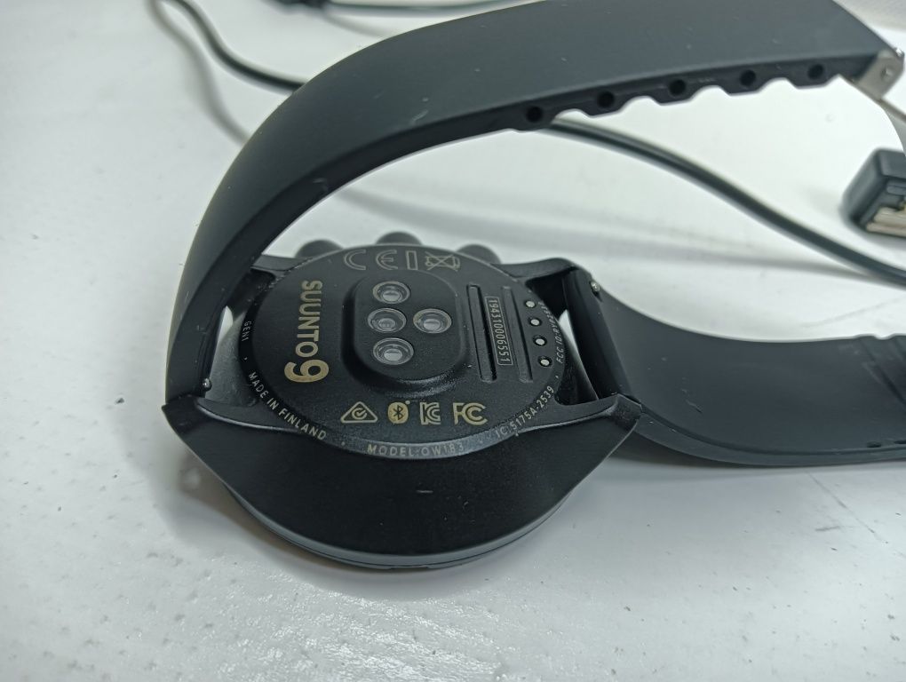 Smartwatch SUUNTO 9 model OW183