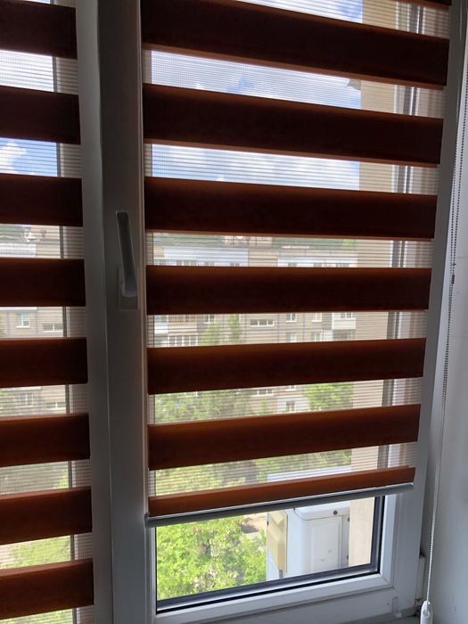 Рулонные шторы с установкой. Жалюзи день-ночь, римские шторы на окна