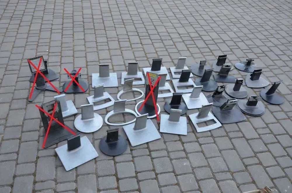 Підставка (нога, кріплення) для монітора.