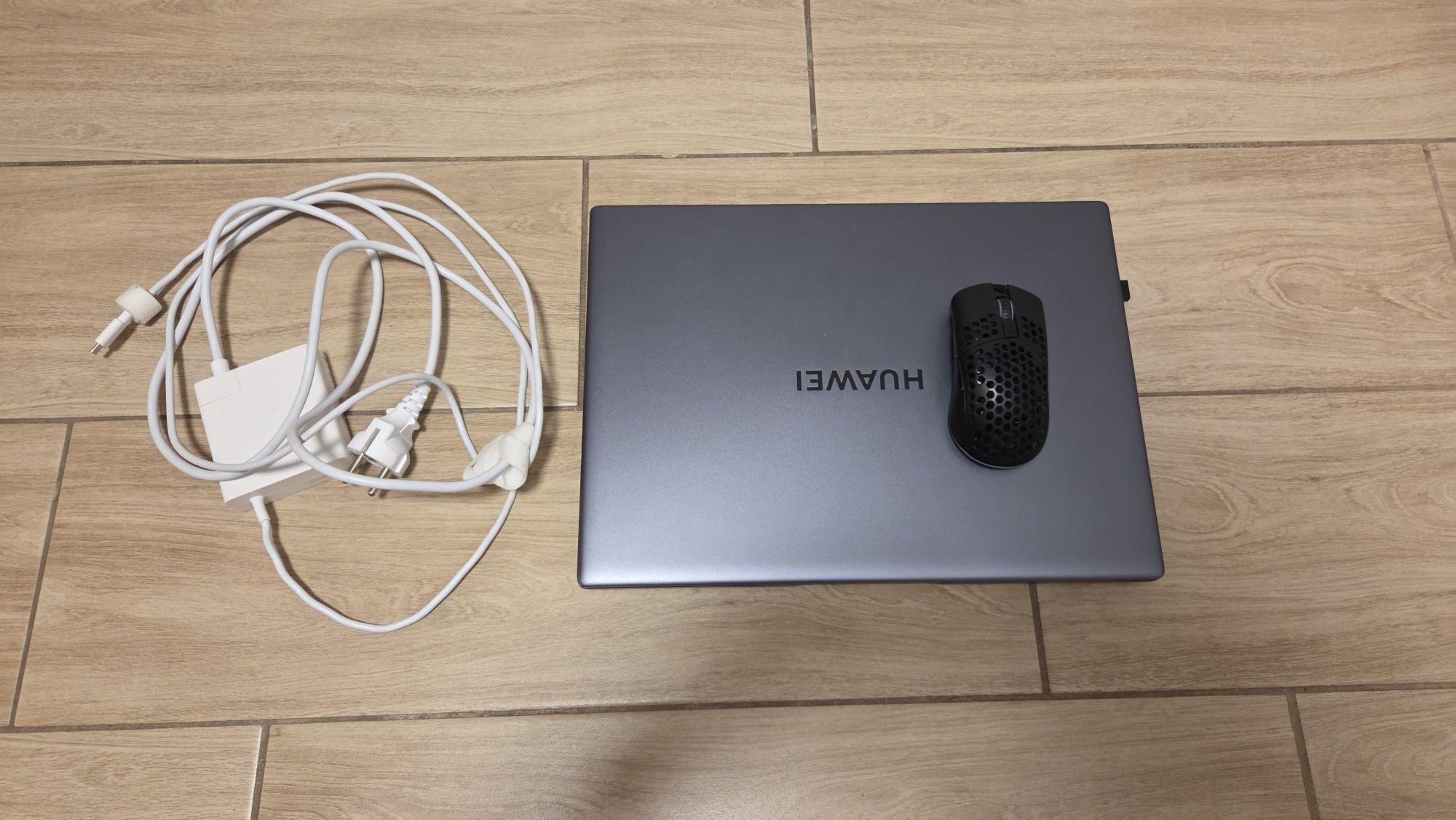 Huawei MateBook 16 – Ryzen 5 / 16 GB / 512 GB SSD