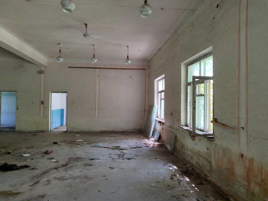 (3) Продам приміщення с.Вендичани Могилів-Подільський р-н 0925