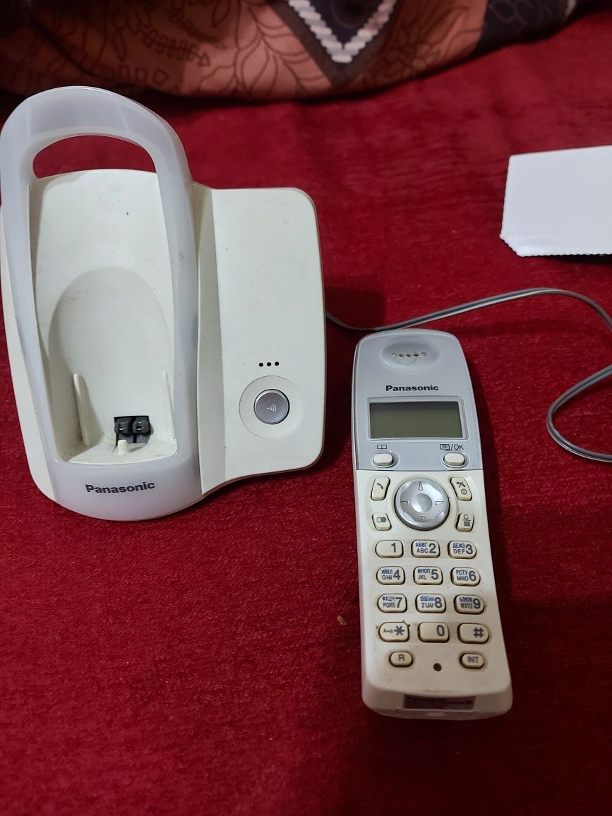 Цифровой беспроводной телефон Panasonic KX-TCD205UA.