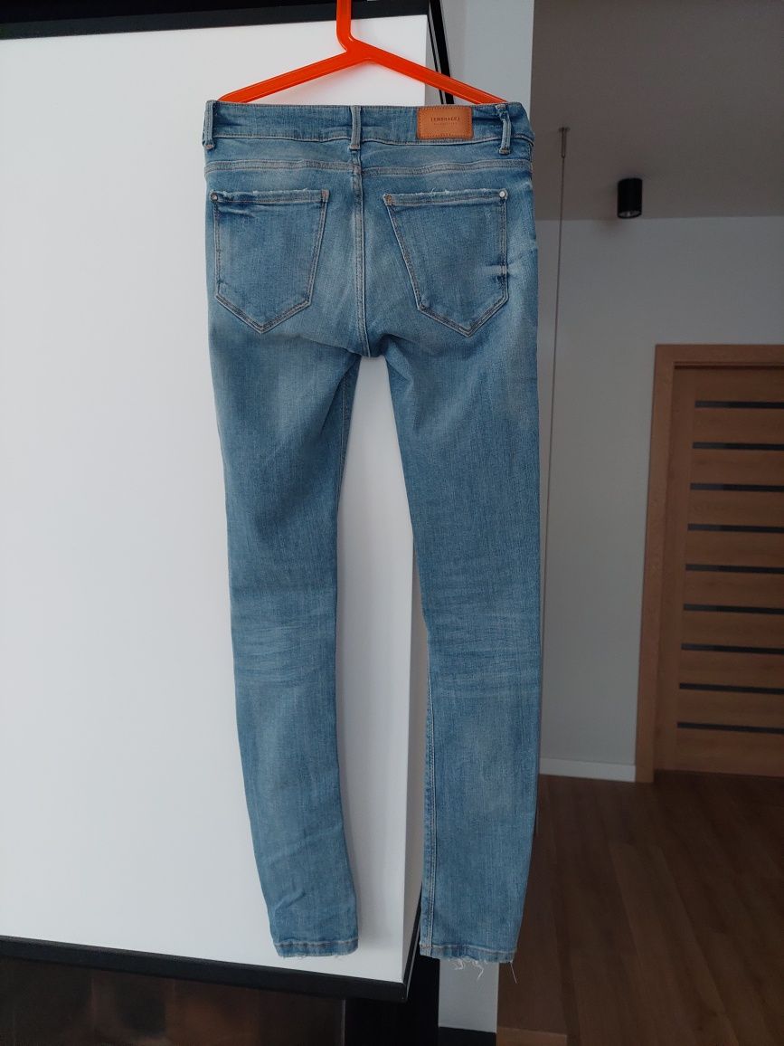 Zara jeansy rurki z dziurami 34 j.nowe