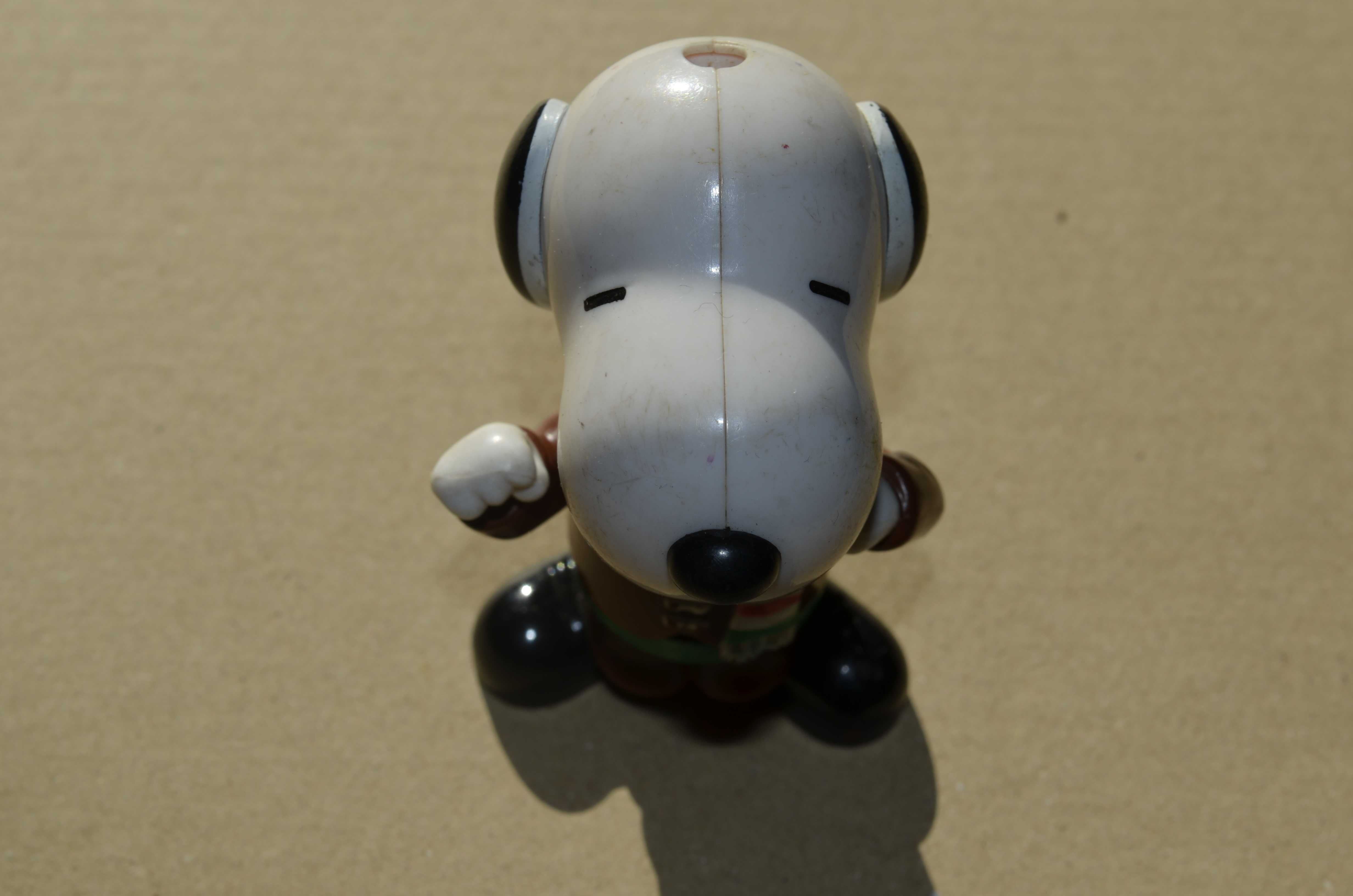 SNOOPY World Tour McDonalds Toy Figurine 1999 - US