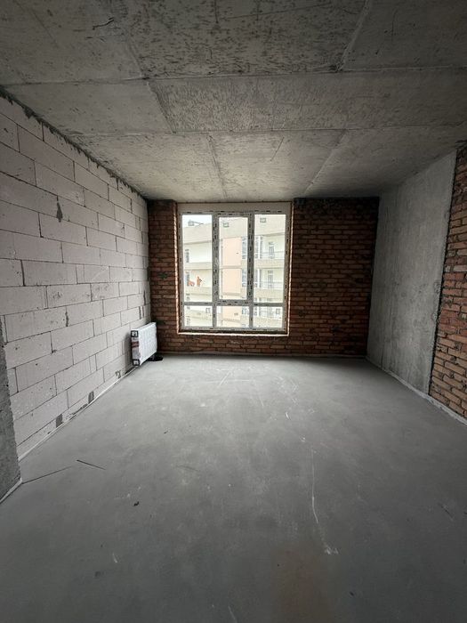 Простора 2-кімнатна квартира 70 м² у ЖК бізнес-класу Krona Park 2