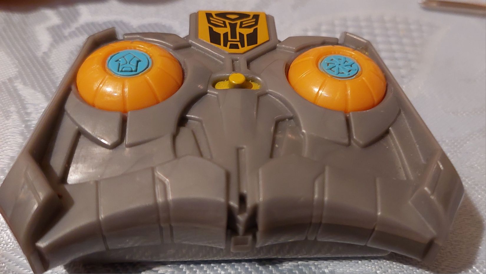 Zdalnie sterowany transformers 2 w 1.Autobot.