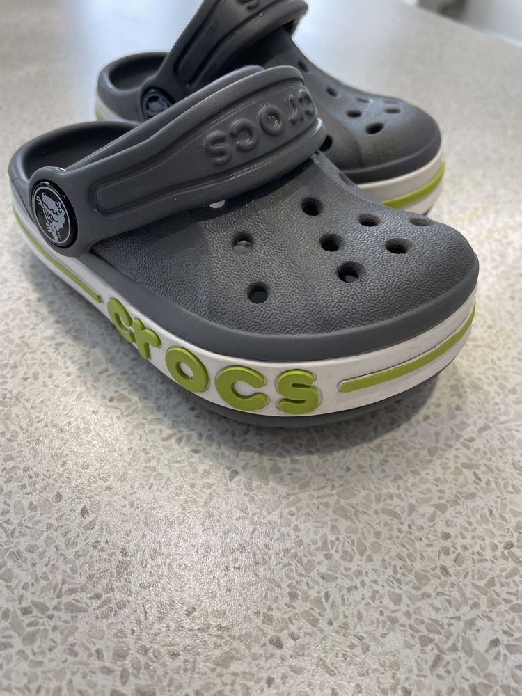 Продам Crocs  5c кроксы