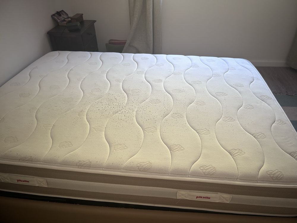 Cama Somier com arrumaçao