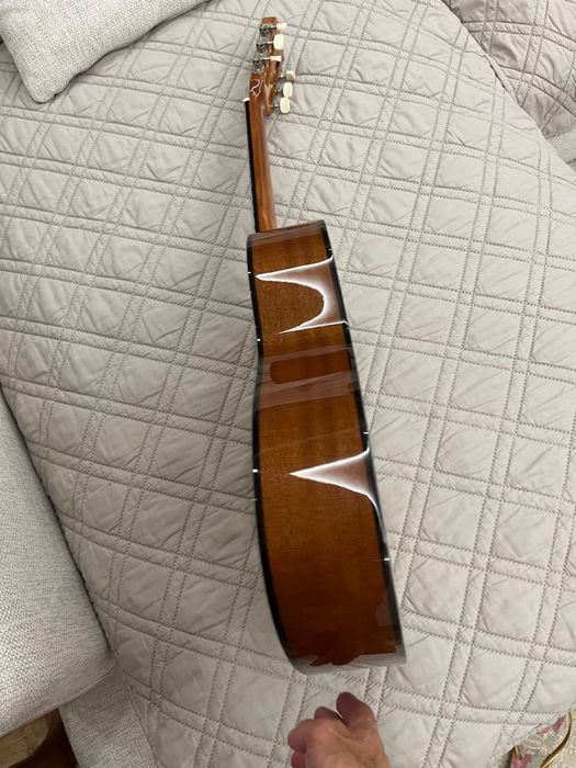 Guitarra clássica admira Alba 3/4