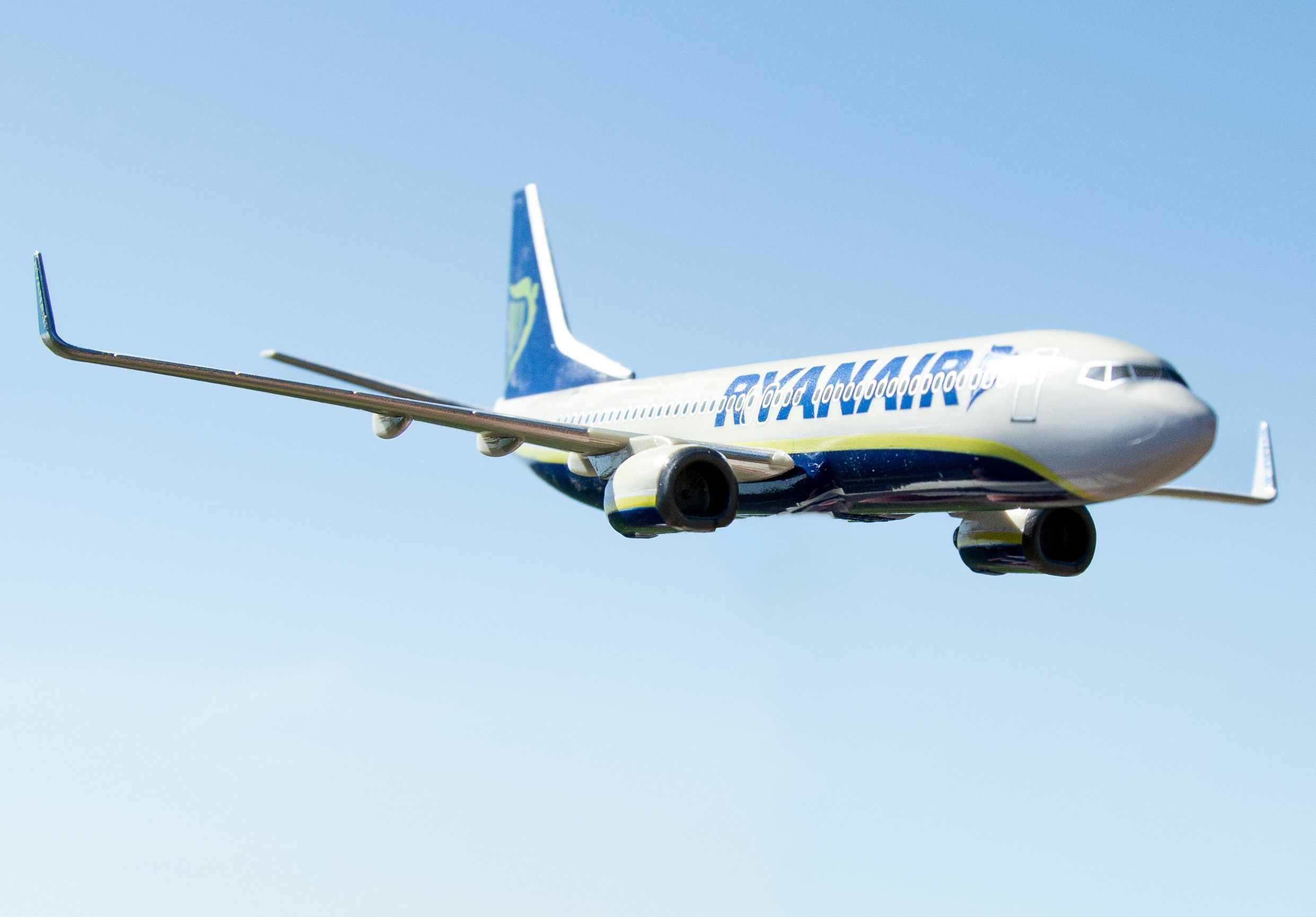 Boeing 737-800 RYANAIR!