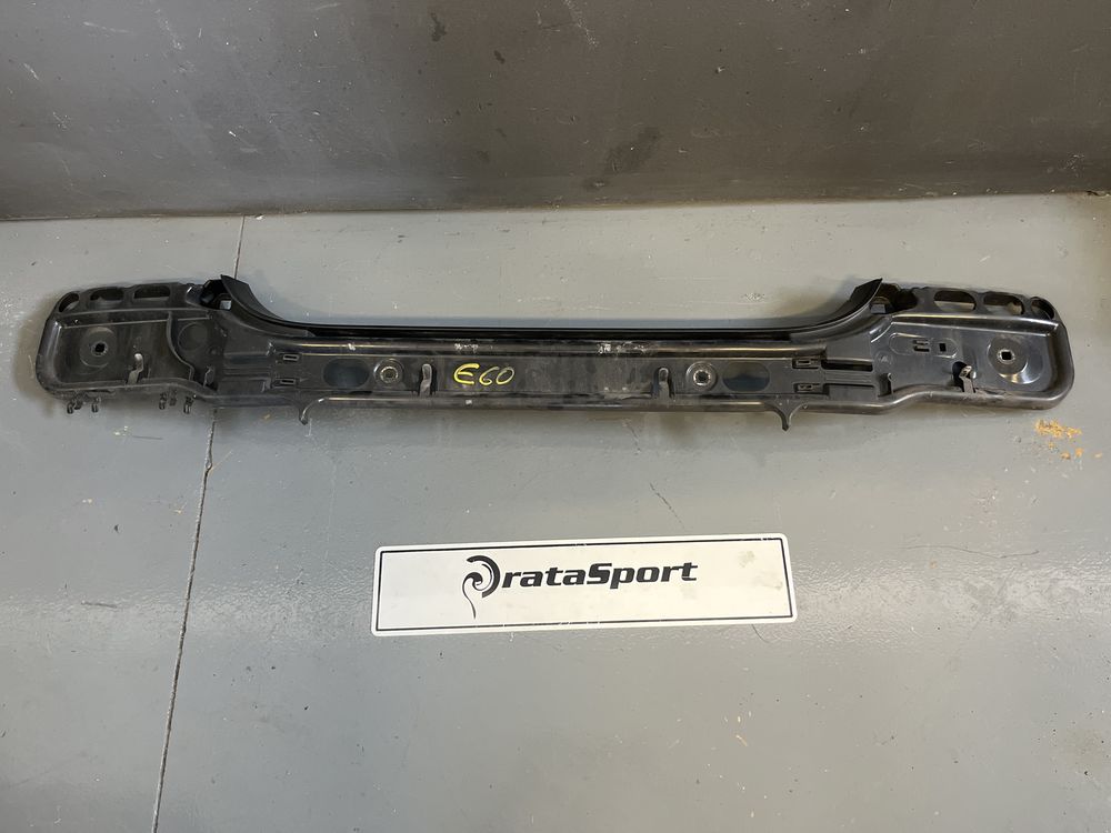 Guia de Para Choques Traseiro BMW Serie 5 E60