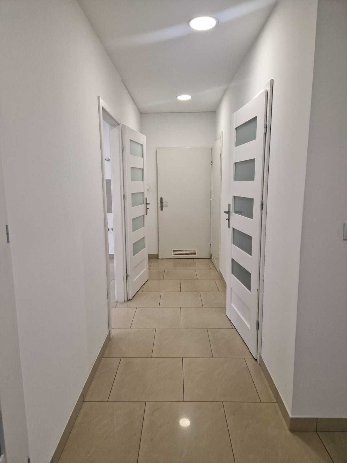 Lokal handlowo-usługowy 75 m² – Głuchołazy, dobra lokalizacja, parking