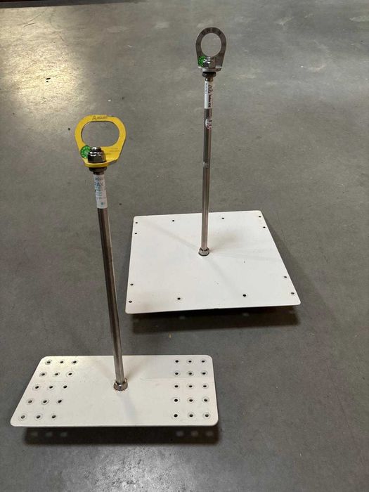 słupek asekuracyjny słupki Assecuro kotwiczące do pracy na dachu GRUN