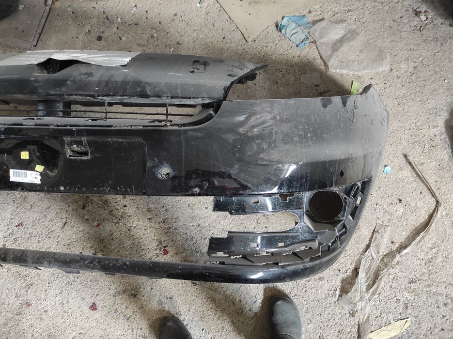 Sprzedam zderzak przedni reanult scenic III 2012 rok