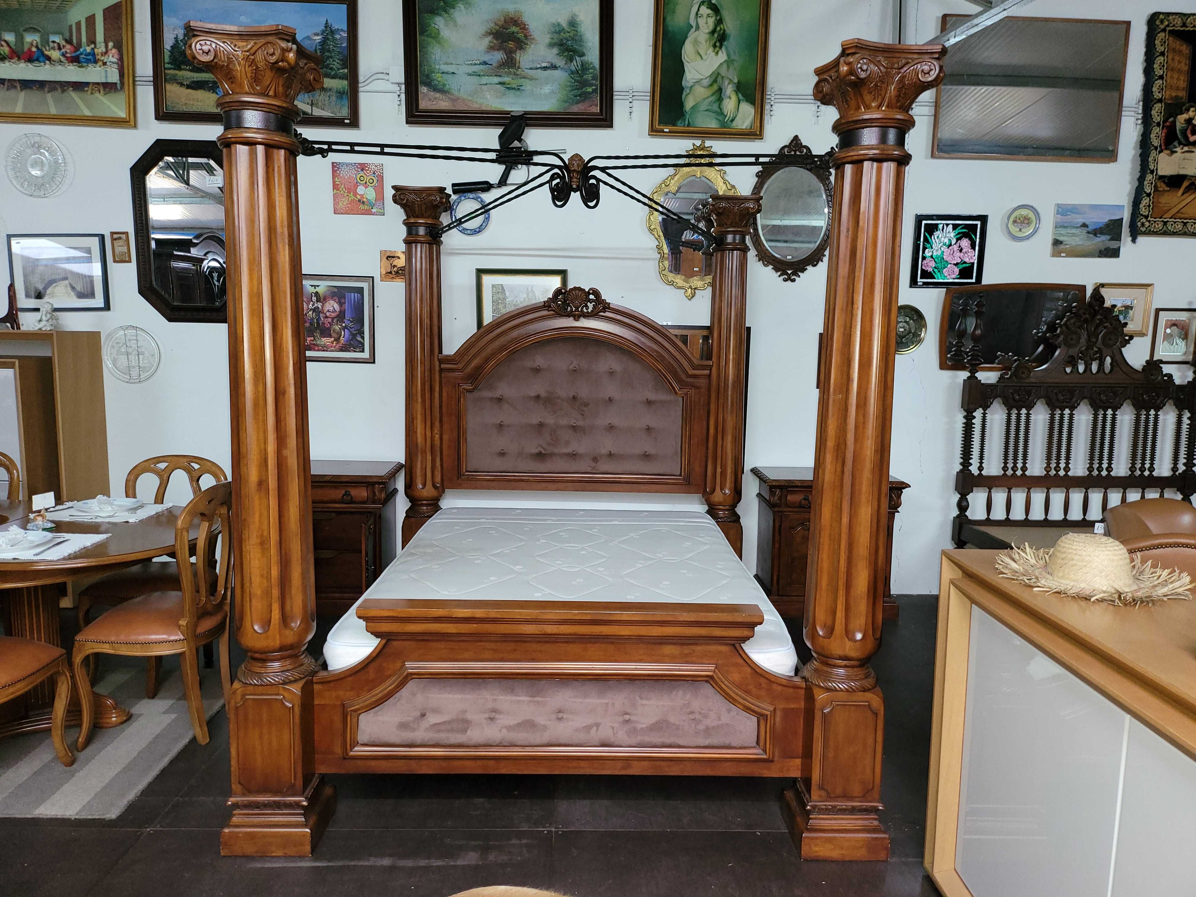 Imponente cama em madeira com dossel - óptimo estado e qualidade