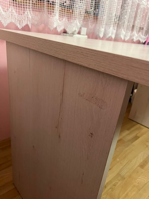 Ładne jasne biurko Bodzio stan bdb