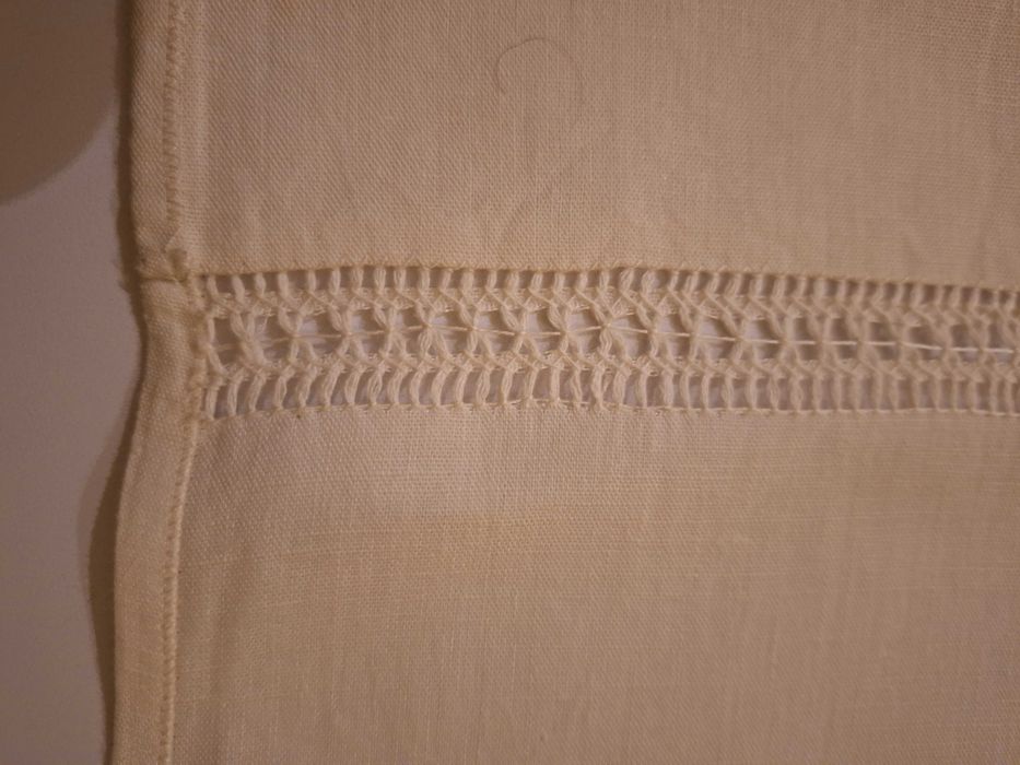 Caminho de mesa bordados à mão da Lixa  individual e guardanapos