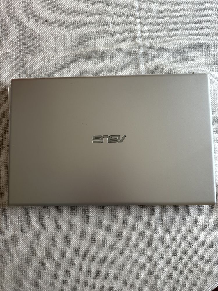 Laptop- Asus VivoBook 15