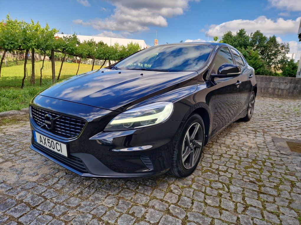 Volvo V40 2.0 R Design