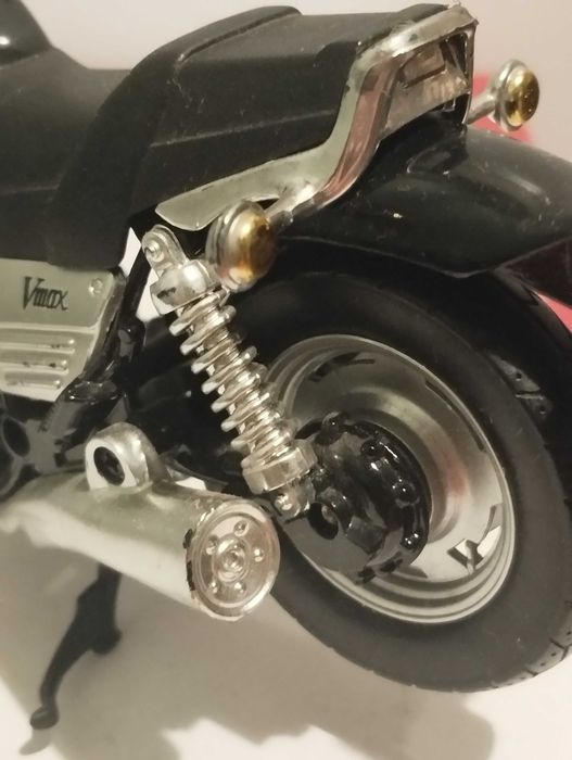 Модель мотоцикла Yamaha VMAX 1993 Black 1/12