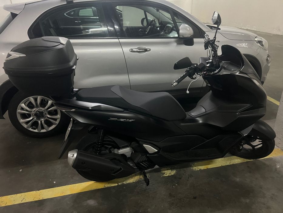 Honda PCX125 de 2024 como nova