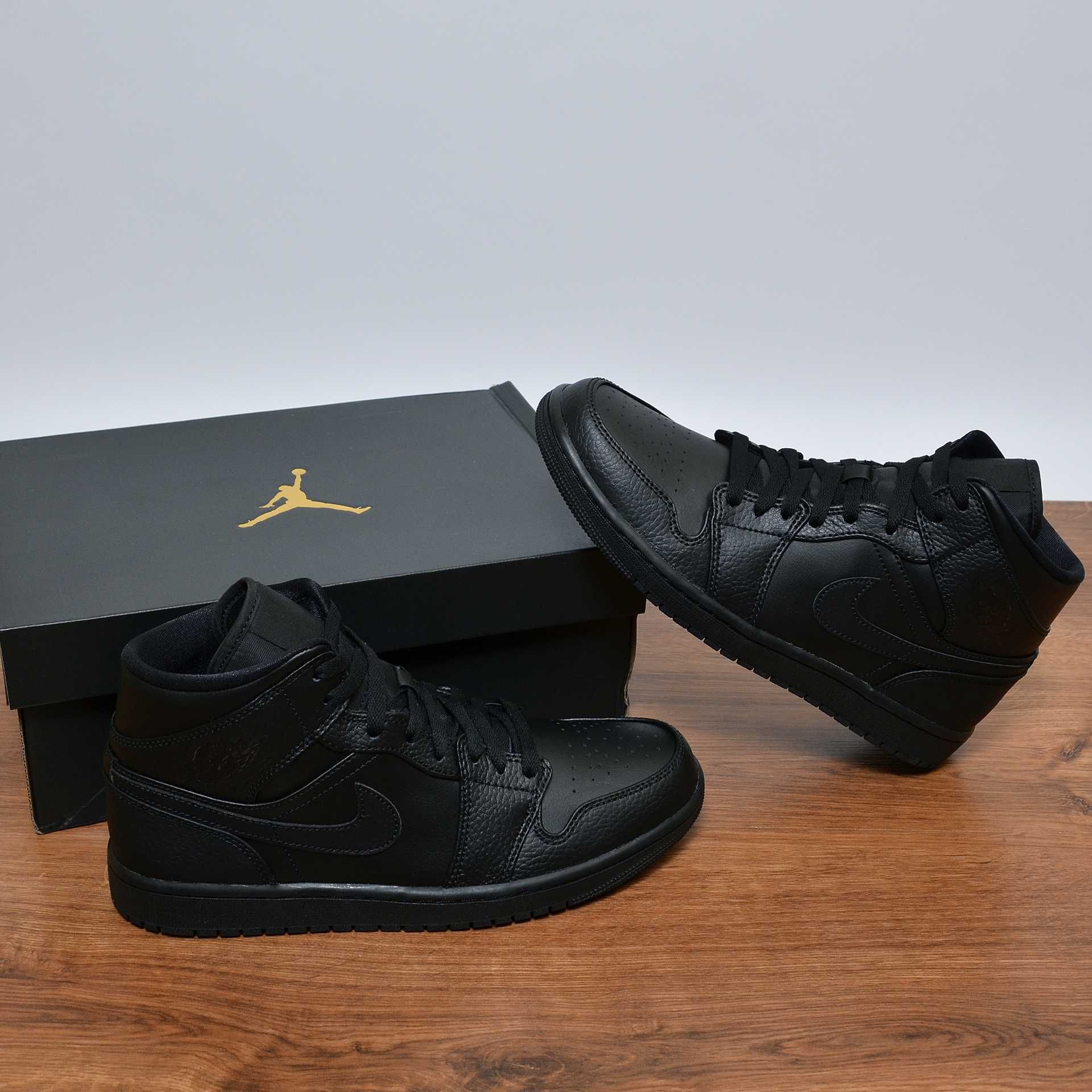 Nike Air Jordan 1 Mid Triple Black кроссовки оригинал 42 / 26.5см