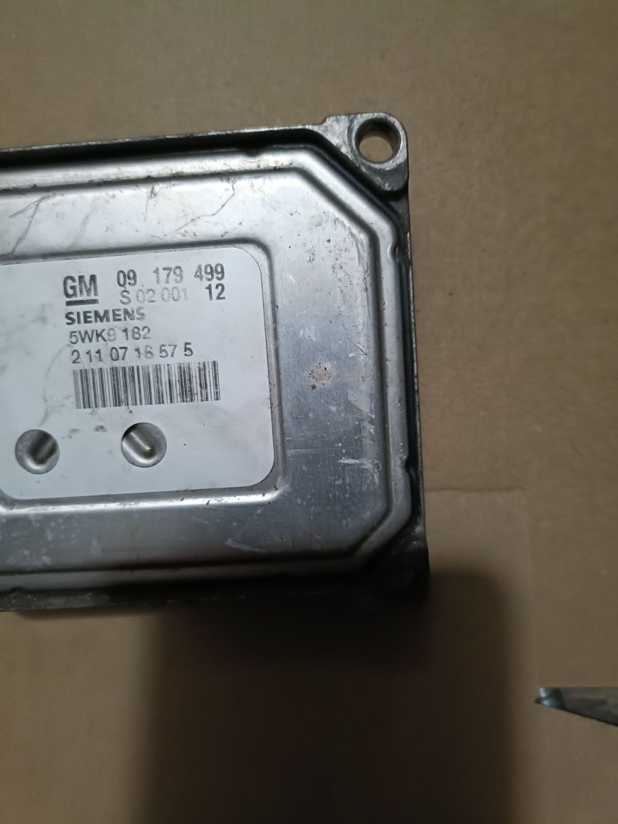 Sterownik Silnika Opel Vectra C 1.8