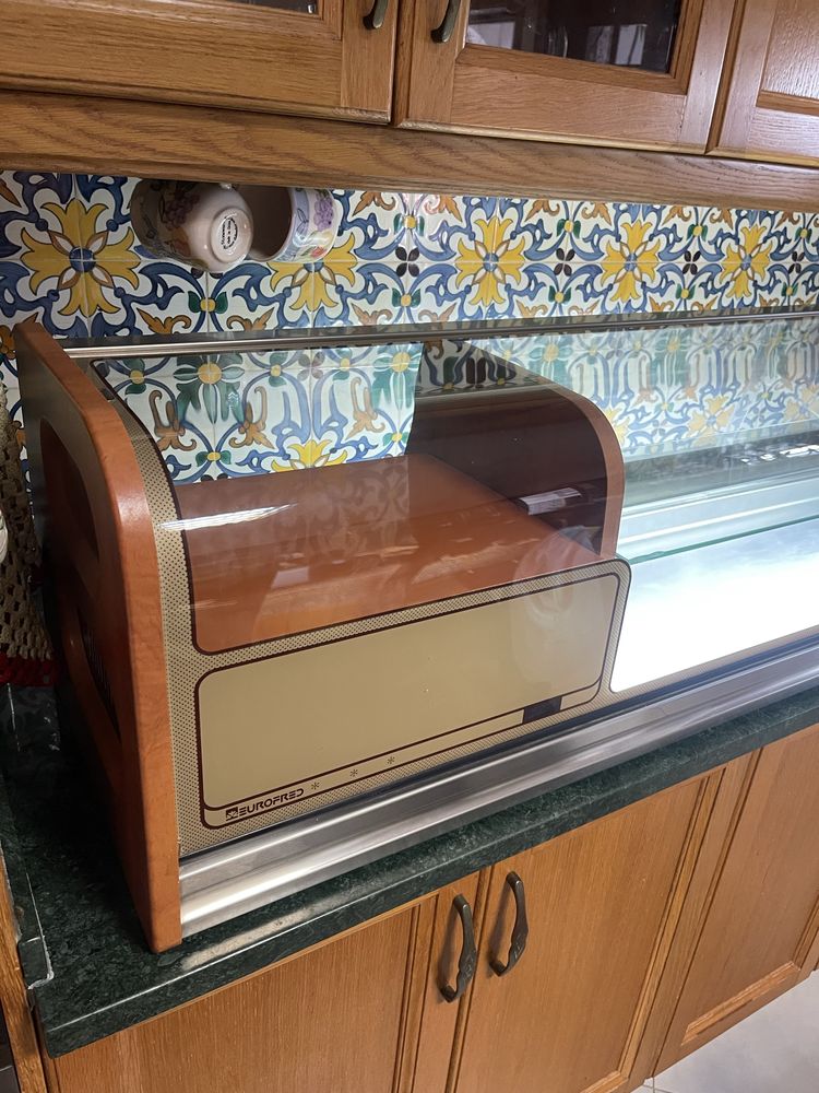 Vitrine para bolos