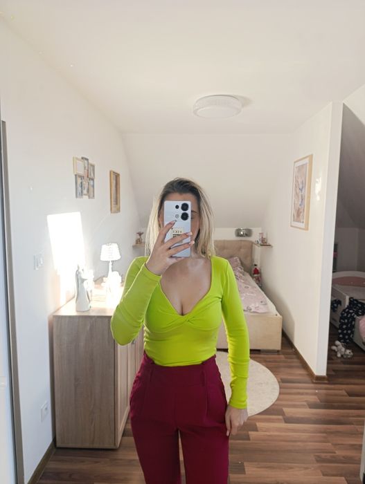 Bluza Crop top przekładana dekolt kobieca modna bawełna s m