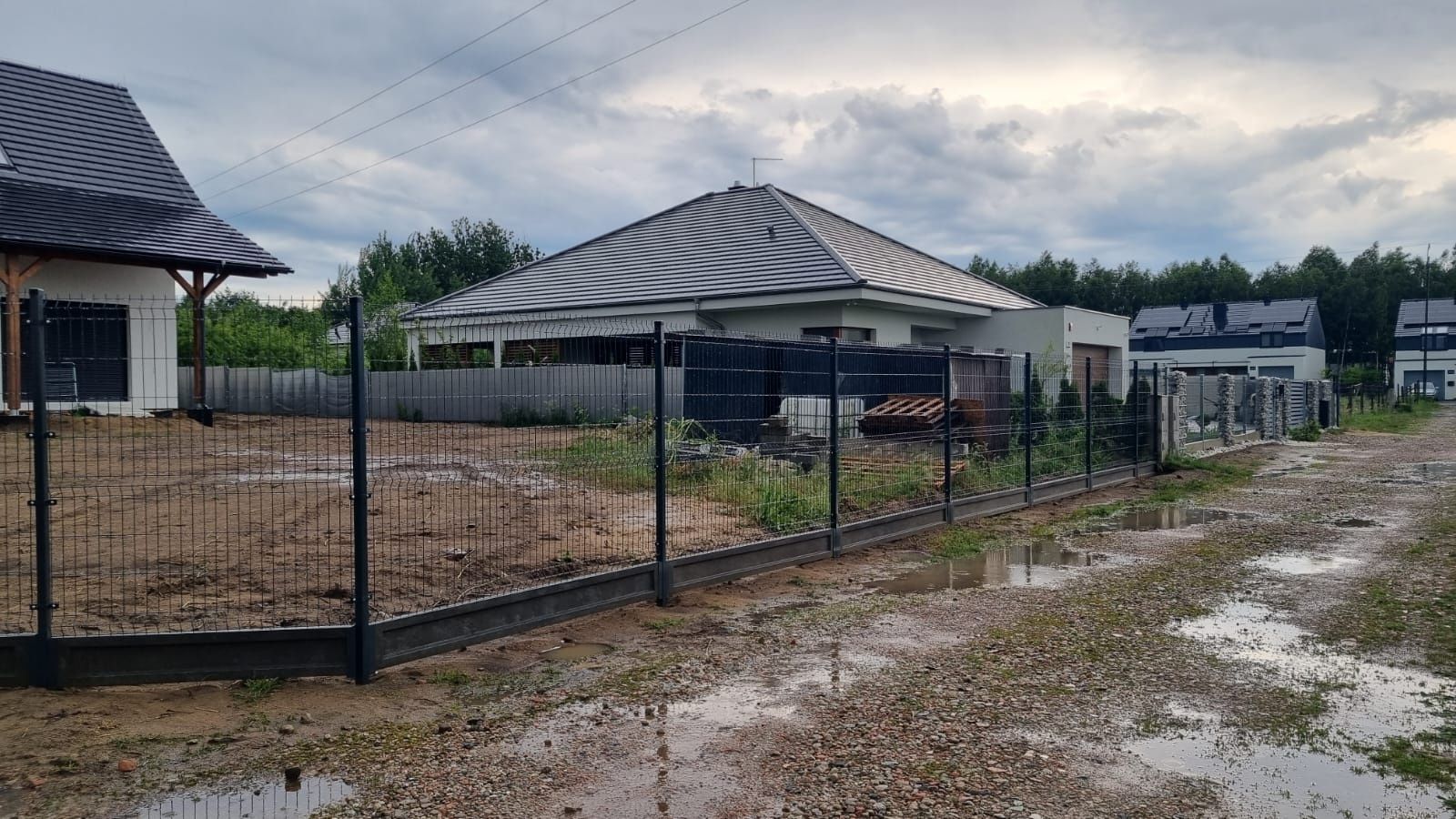 Sprzedaż i montaż ogrodzeń panelowych