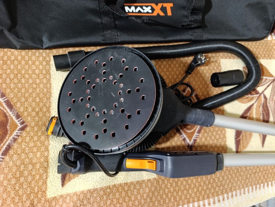 Продам шліфмашину  MAX XT MBLS400FB