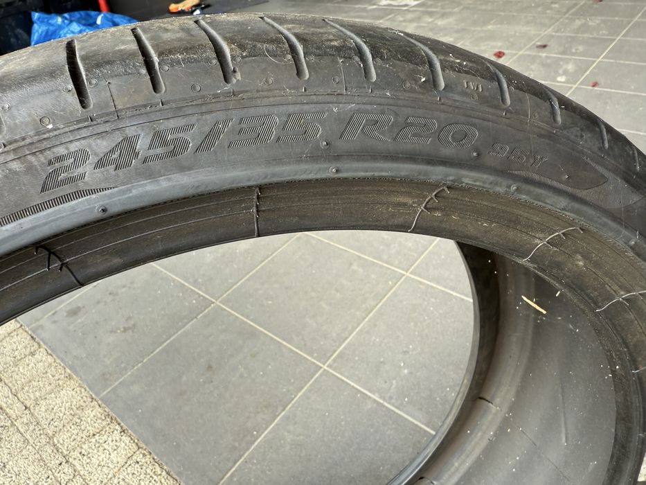 Pirelli P ZERO 245/35 R20 Runflat