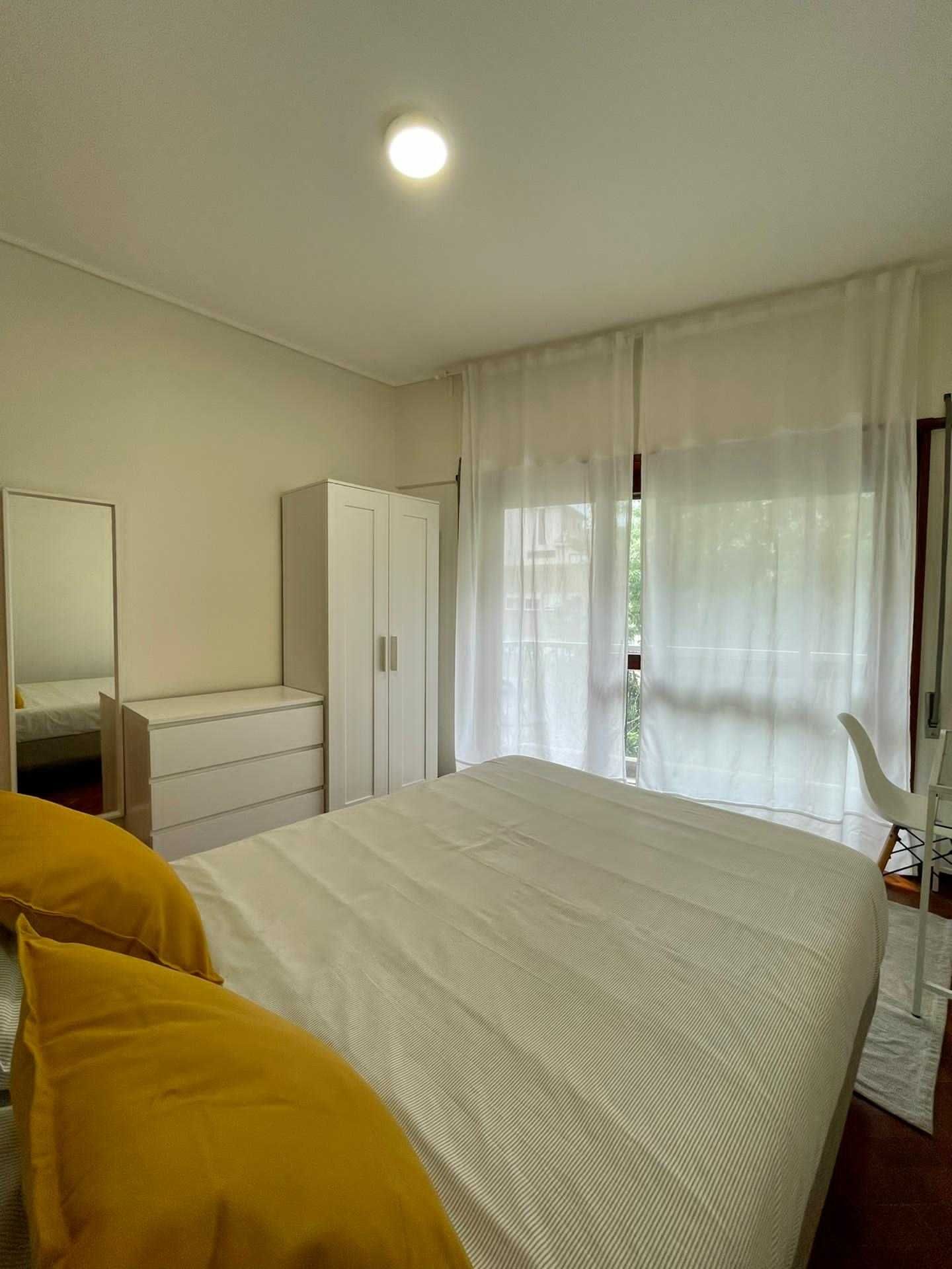 QUARTO DISPONÍVEL ENTRADA IMEDIATA; INDIVIDUAL OU CASAL;